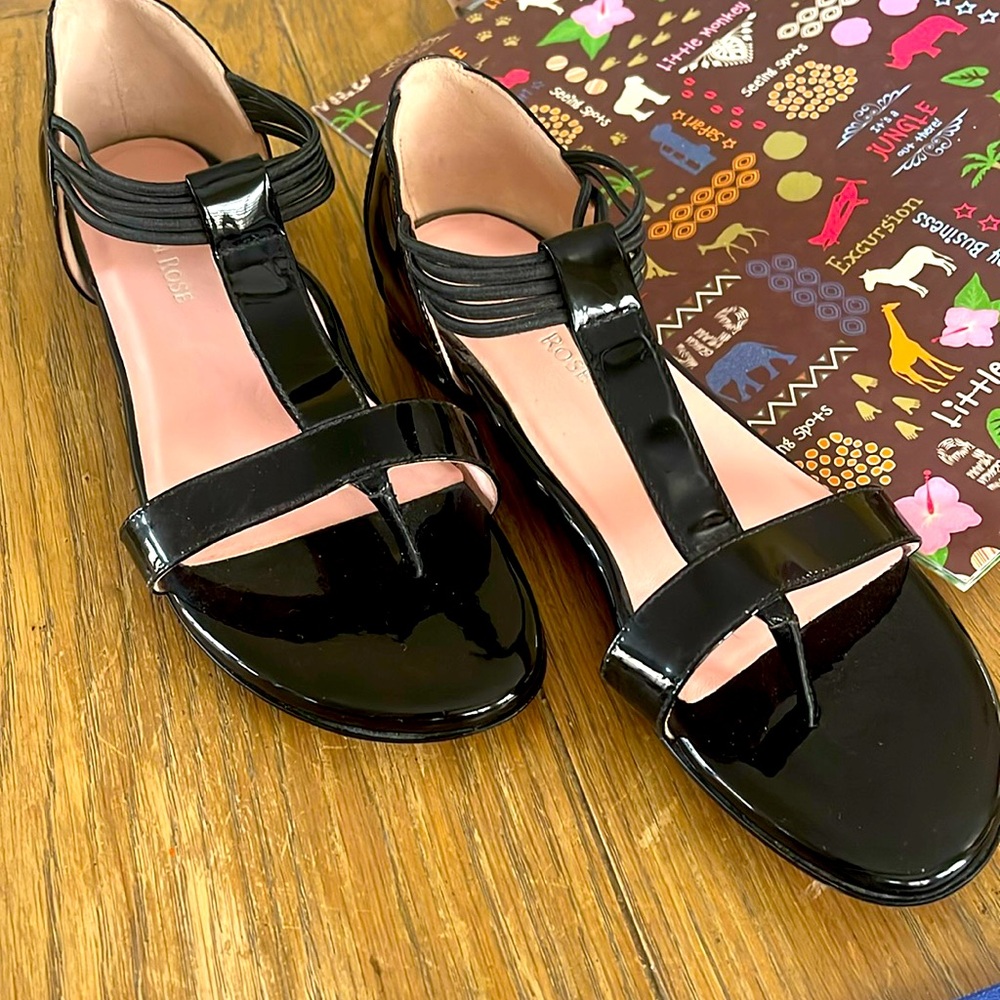 TARYN ROSE SLIP ON THONG SANDAL